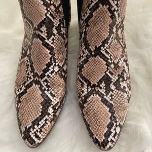 Qupid snakeskin bootie size 7